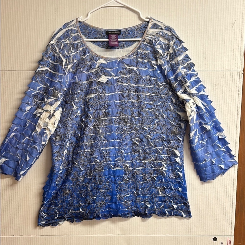 Notations Woman Blue and White Women's Top.  Unique ruffle design.  Size 2X